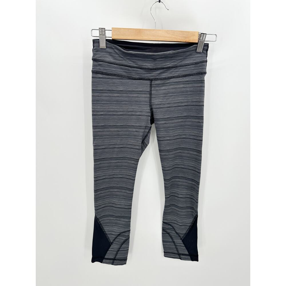 Lululemon Cyber Stripe‎ Deep Coal Black Run Inspire Crop Leggings Womens Size 4